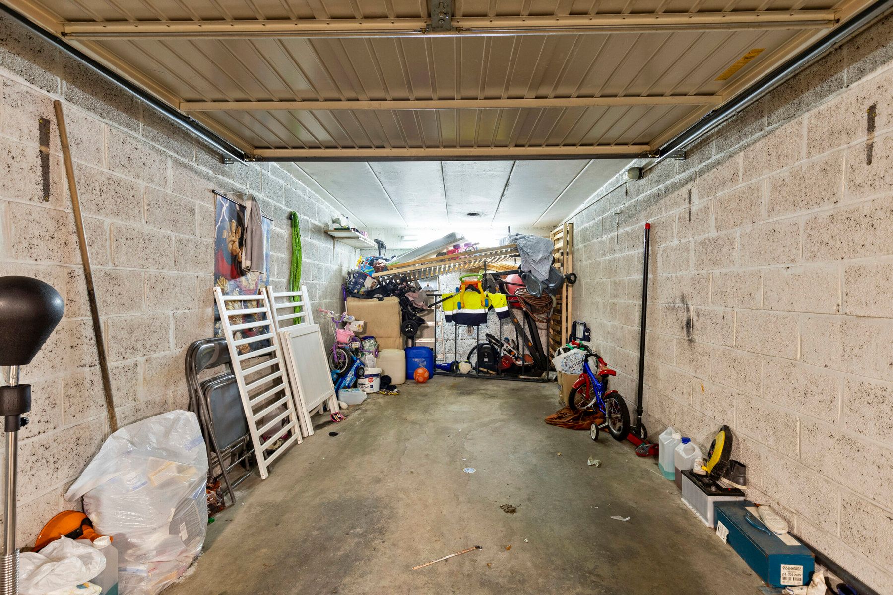 Ondergrondse garagebox in mede-eigendom - Tentoonstellingslaan foto {{pictureIndex}}