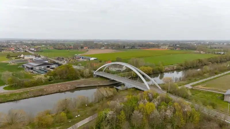 Hoekperceel van 834 m² met karakterwoning en ontwikkelingspotentieel te Olsene (Zulte). foto 8