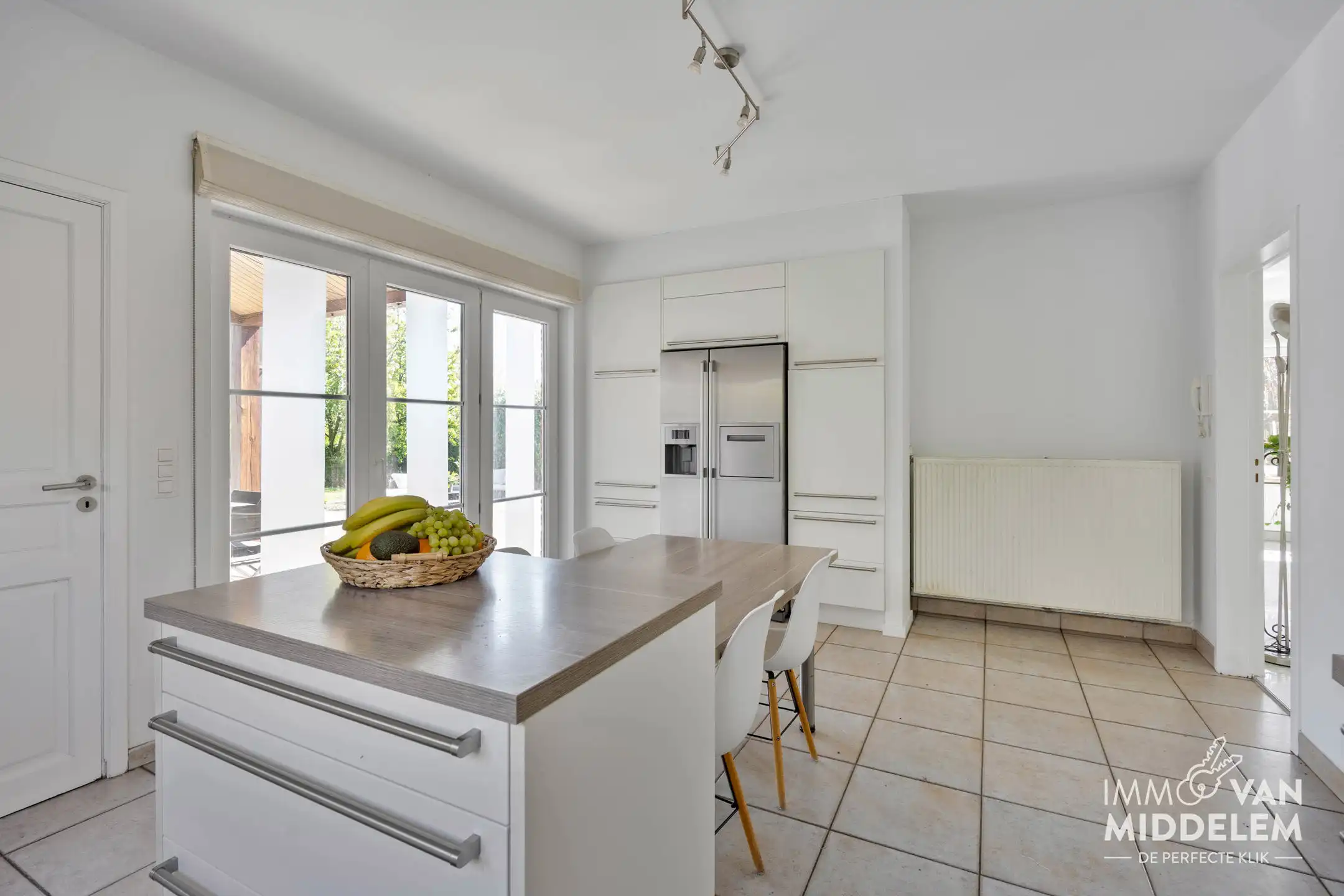 CHARMANTE VILLA MET ZWEMBAD EN VEELZIJDIG BIJGEBOUW foto 10