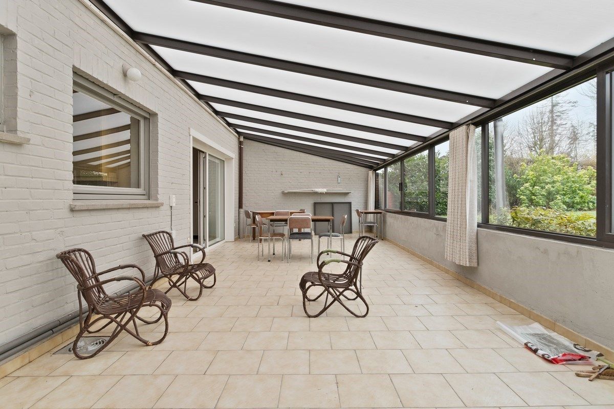 Ruime woning met 4 slaapkamers en garage! foto 8