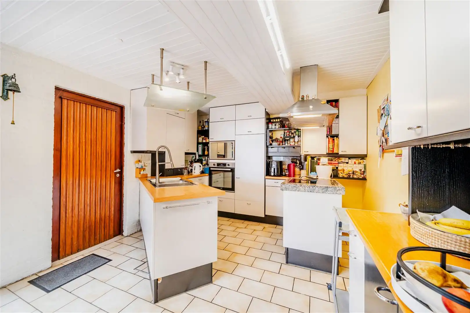 Commercieel uitstekend gelegen woning met tal van mogelijkheden foto 11