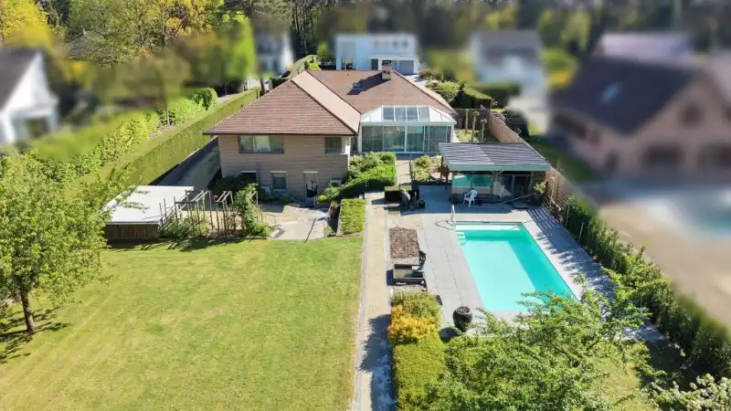 Hoofdfoto van de publicatie: Villa van 349m² op 29a67ca met openluchtzwembad