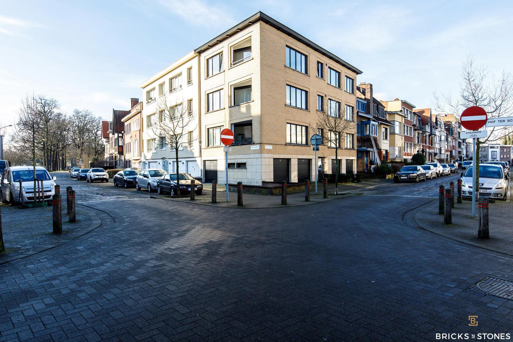 Prachtig appartement met terras nabij Nachtegalenpark foto 9