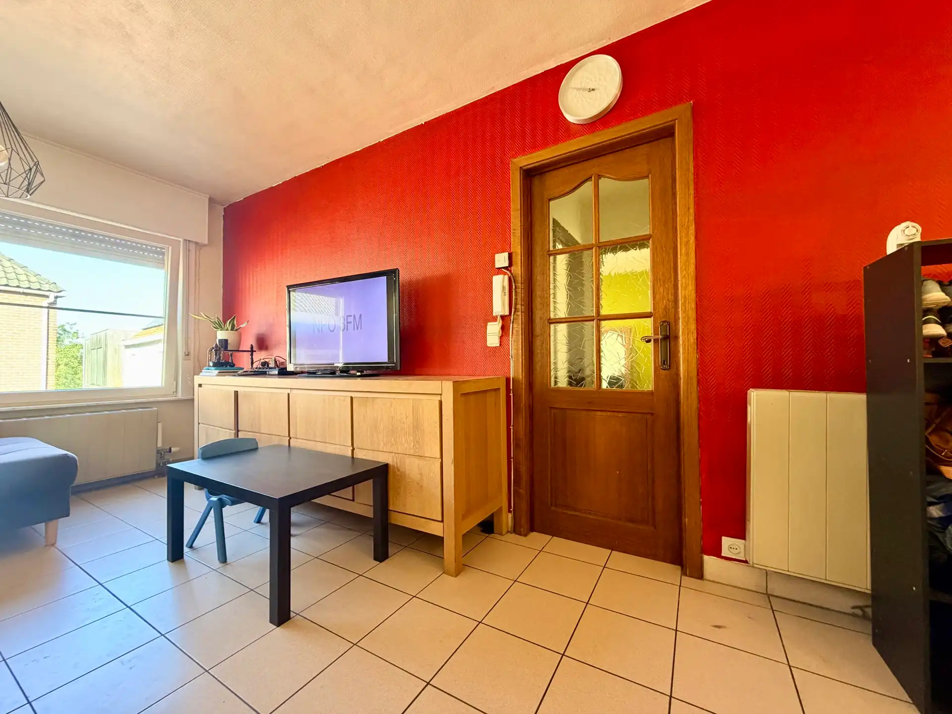TE KOOP Instapklare bel-etagewoning met terras en ruime garage. foto 13