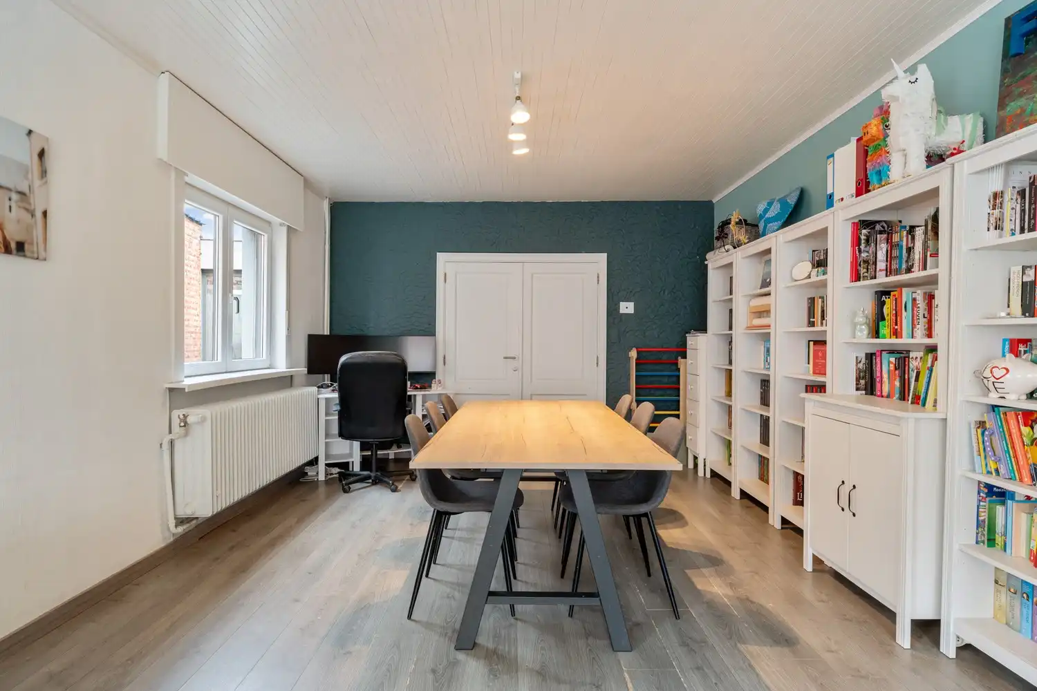 Gerenoveerde driegevelwoning met 3 slaapkamers, een tuin en een autostaanplaats te Wilsele! foto 6