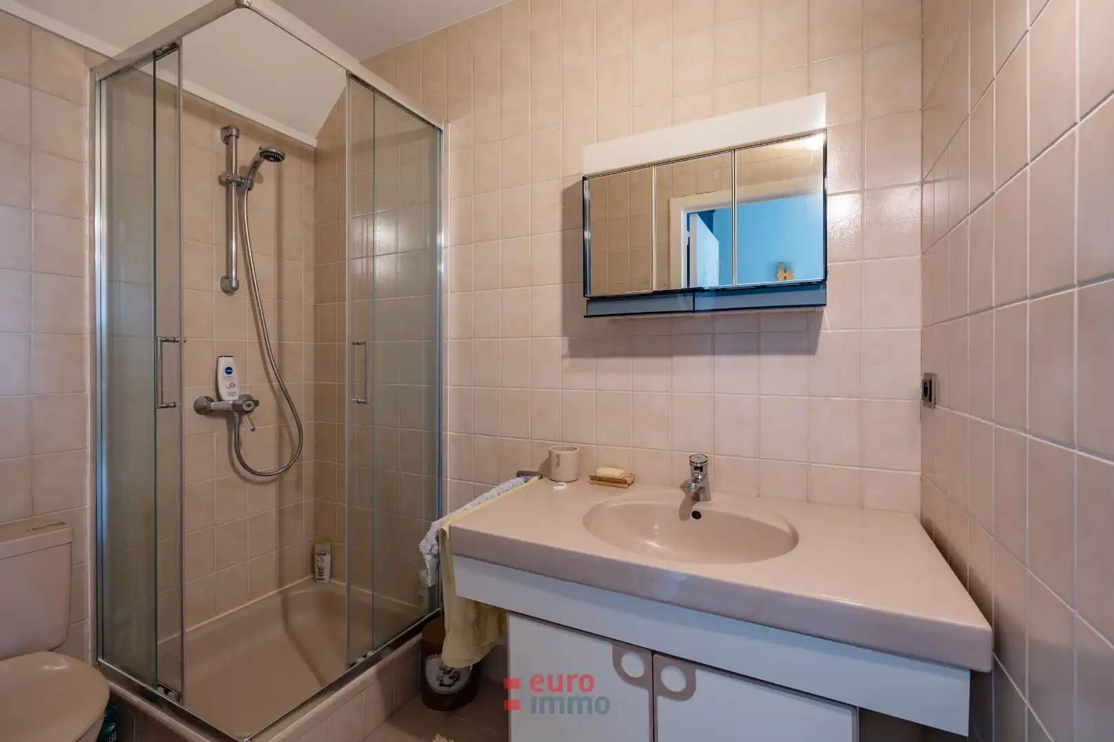 Appartement met 2 slaapkamers op de rand van villawijk Simli foto 17