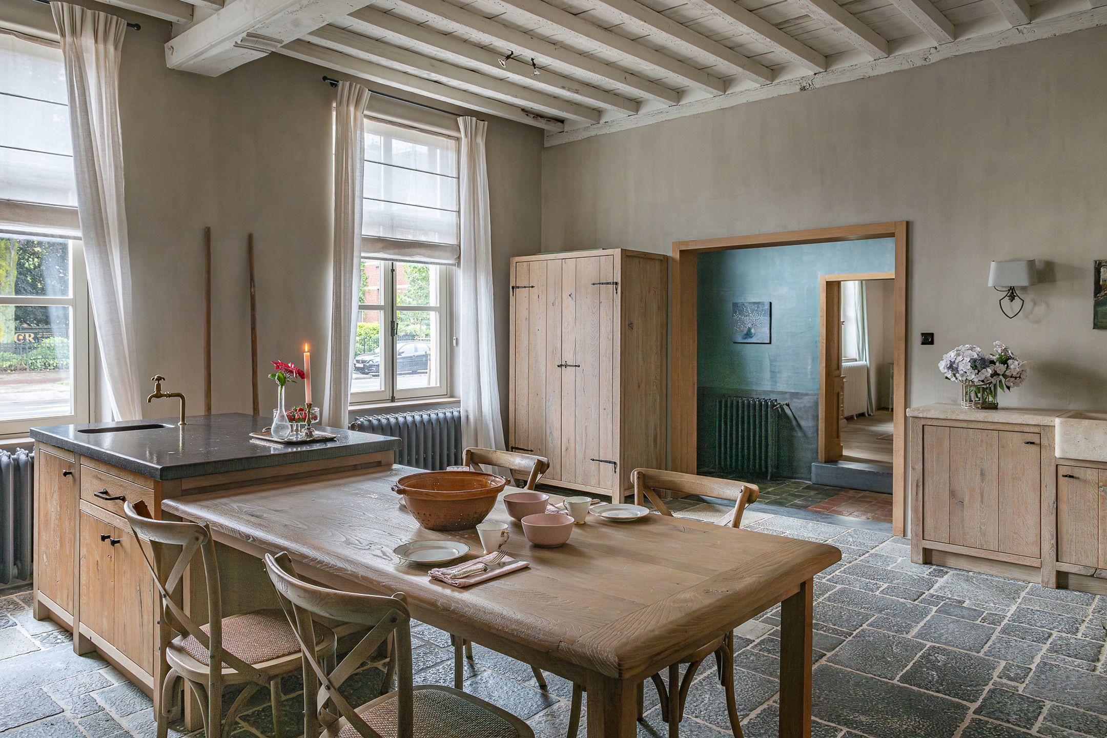 Historische hoeve met bijgebouwen!  foto 6