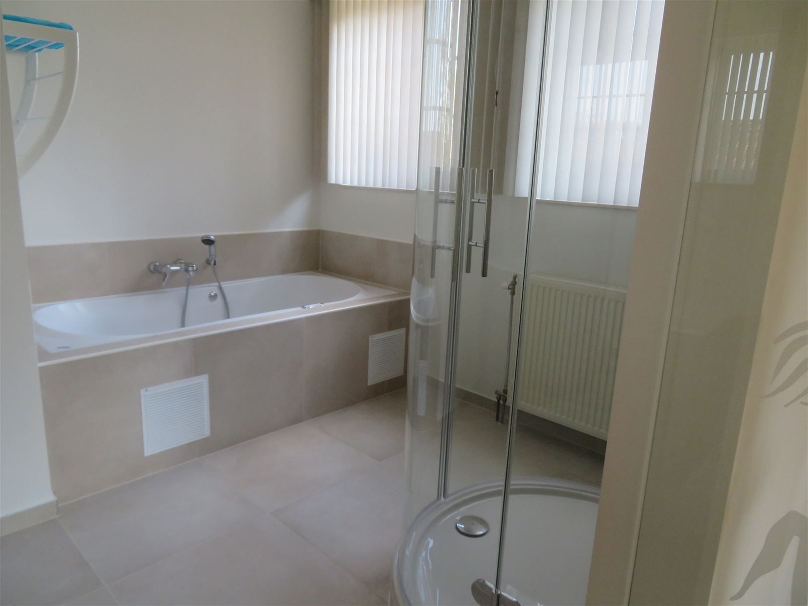 Instapklare villa met AIRCO met 4 slaapkame in Brasschaat! foto 25