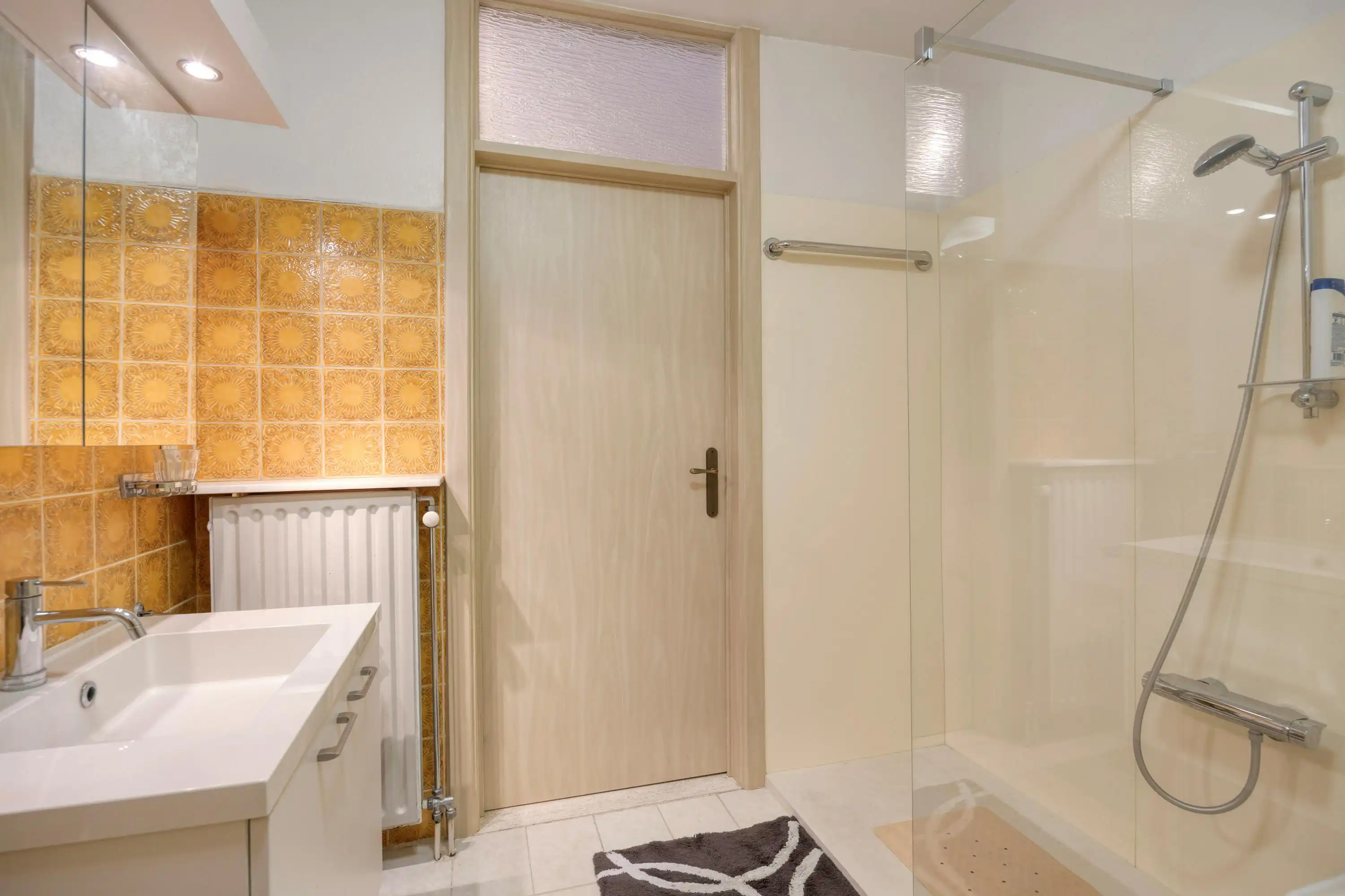 Ruim appartement te koop in Bazel foto 12