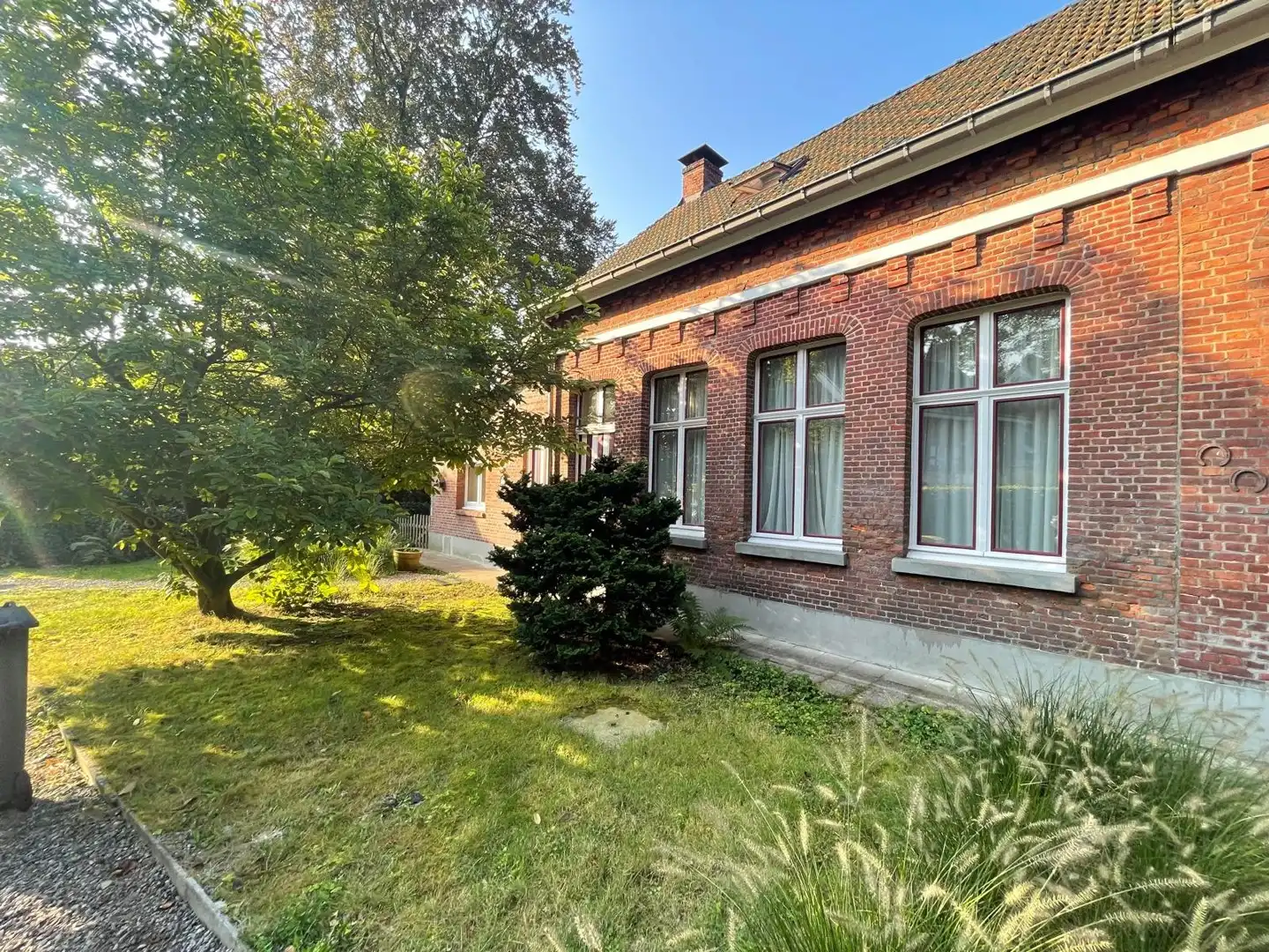 HUIS MET TUIN foto 13