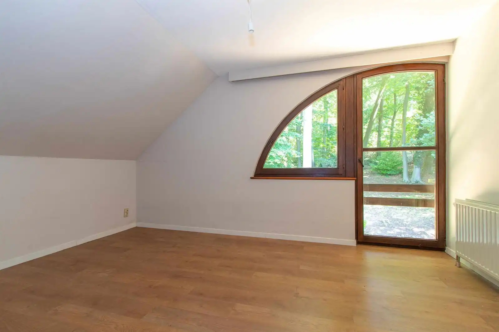 Villa met 3 slaapkamers, garage en mooie tuin foto 14