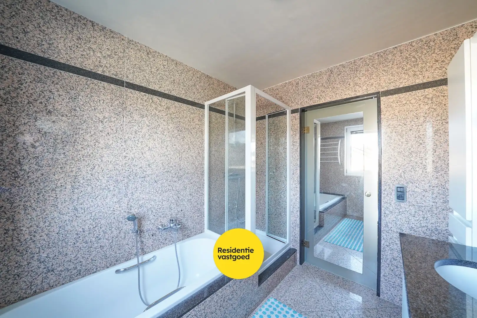 Instapklaar appartement met 2 slaapkamers en terras van 63 m² foto 20