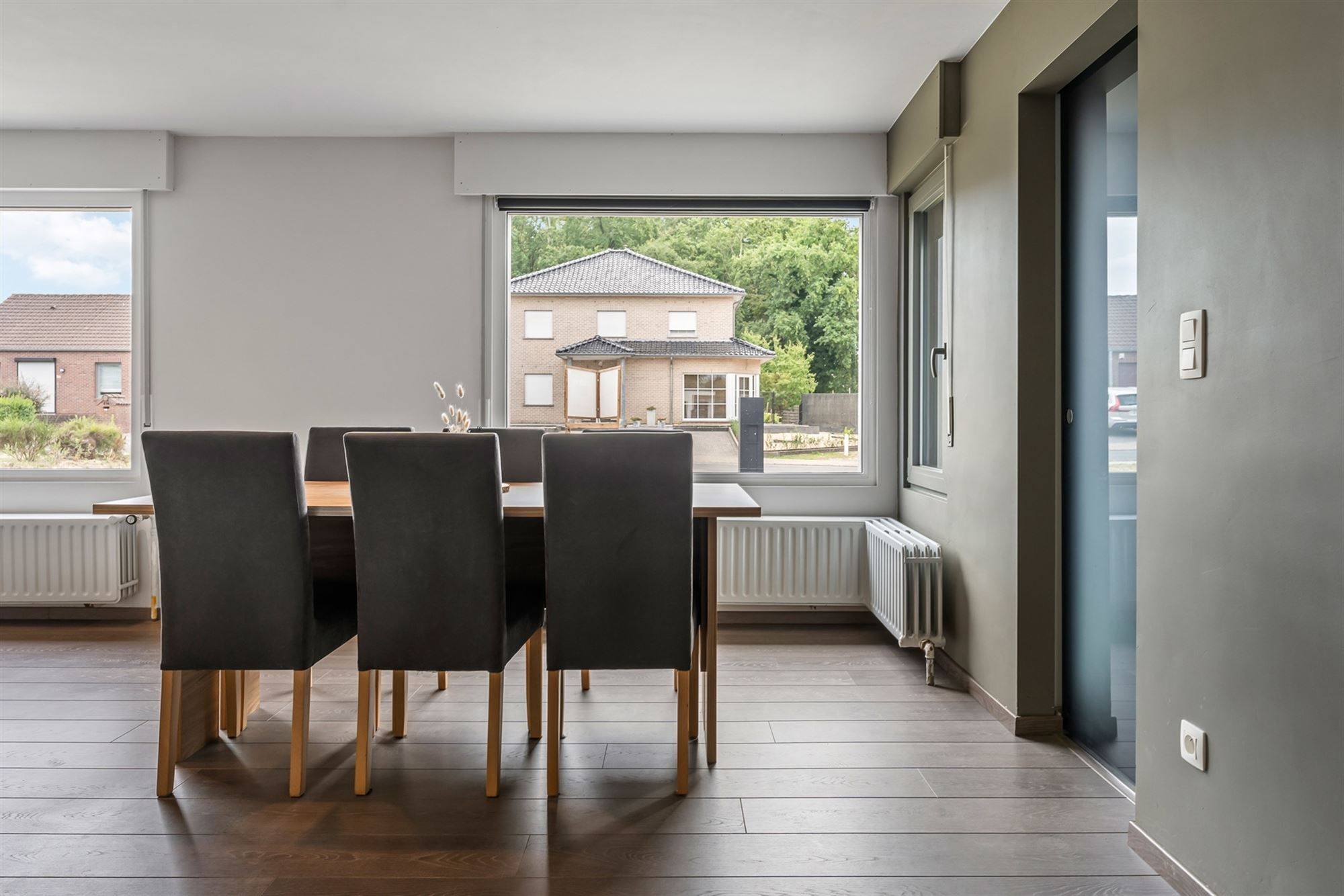 VOLLEDIG GERENOVEERDE WONING MET 2 SLAAPKAMERS GELEGEN OP EEN RUIM PERCEEL VAN 12A10CA TE BERKENBOS IN HEUSDEN-ZOLDER foto 7