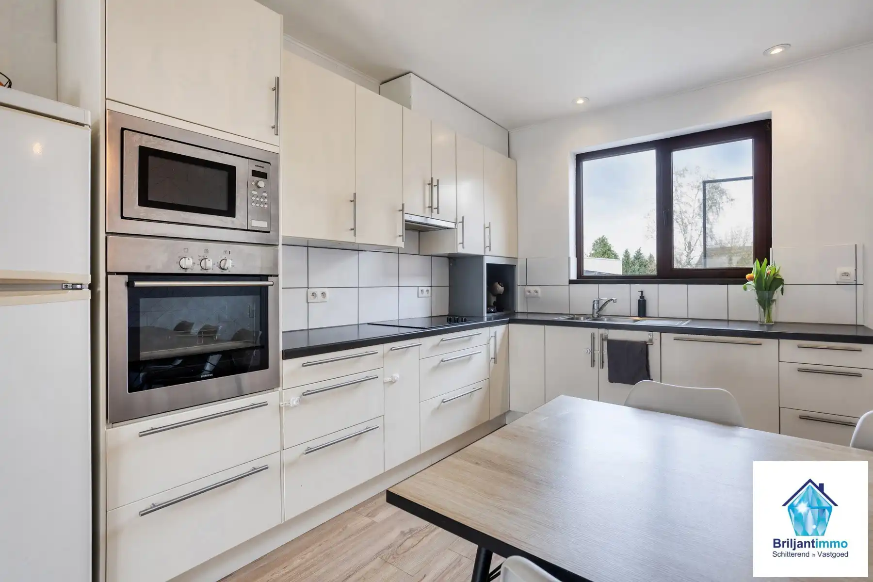 Ruime open bebouwing met tal van troeven in Elewijt centrum foto 11