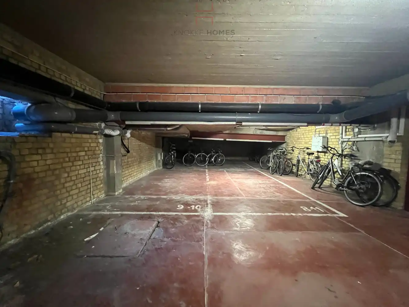 Tandem parkeerplaats in het centrum van Knokke foto 2