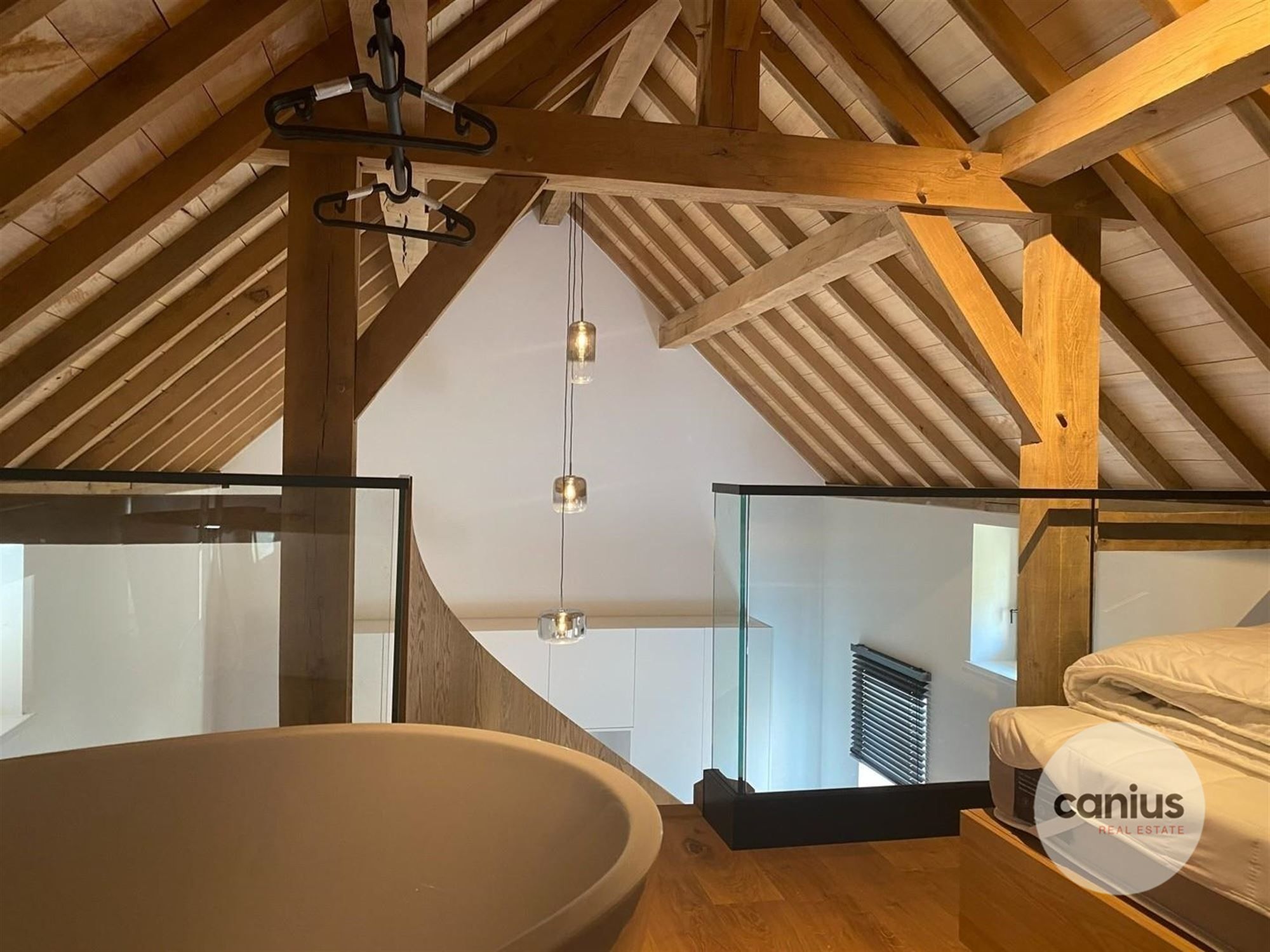 KARAKTERVOLLE GEMEUBELDE WONING MET 1 SLK + TUIN foto 10