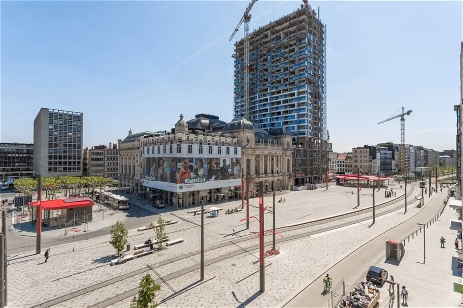 Stijlvol en volledig gemeubeld 2 slaapkamer appartement op toplocatie! foto 8