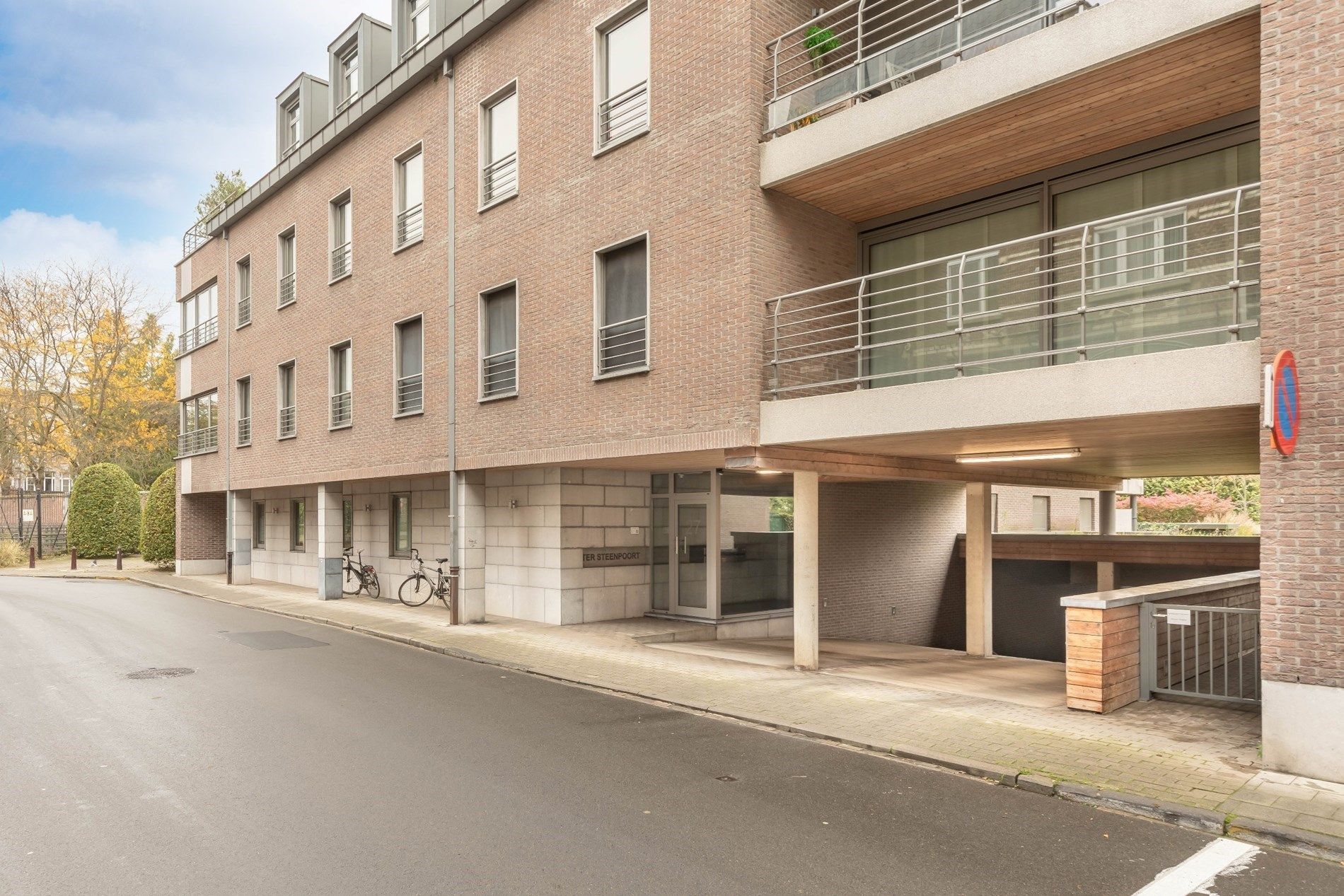 Parkeerplaats te huur Karel van Lotharingenstraat 27 - - 3000 Leuven