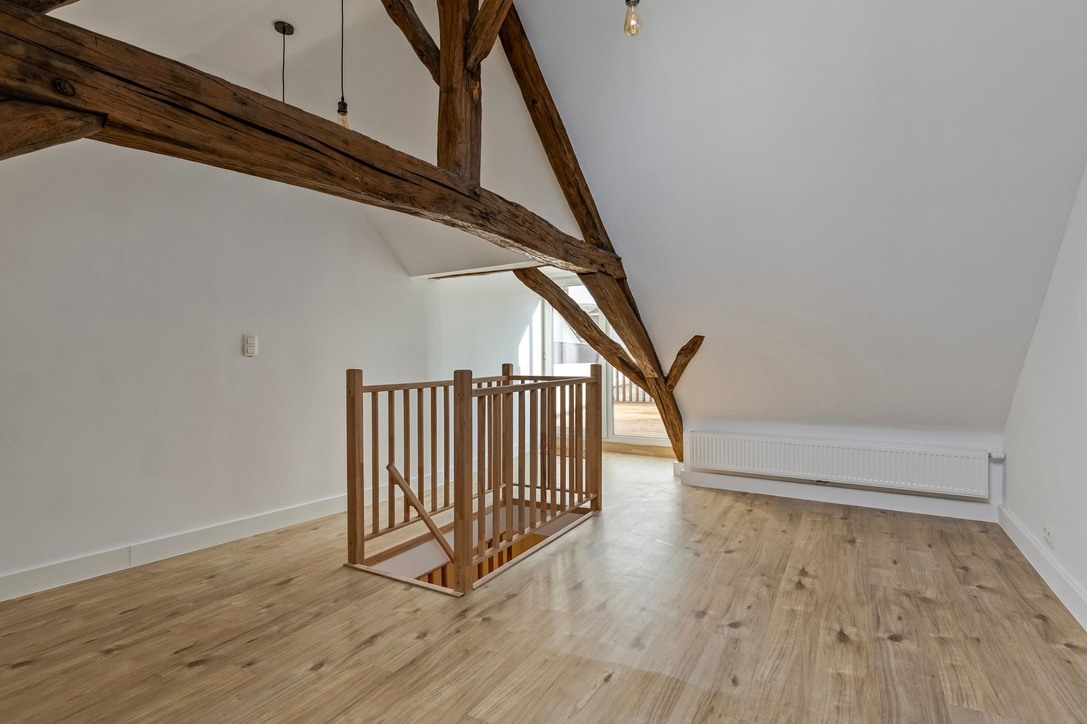 Prachtig gerenoveerde woning (met eventuele handelsruimte) foto 20