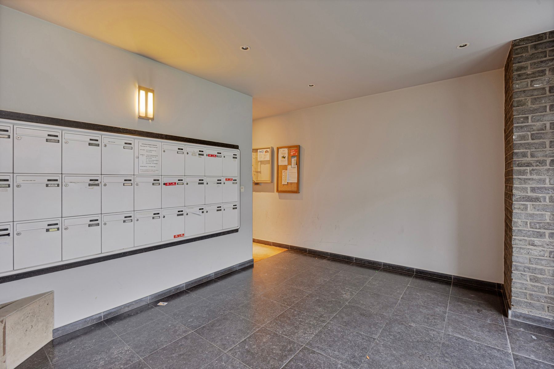 Ruime studio Leuven met groen verzicht foto 16
