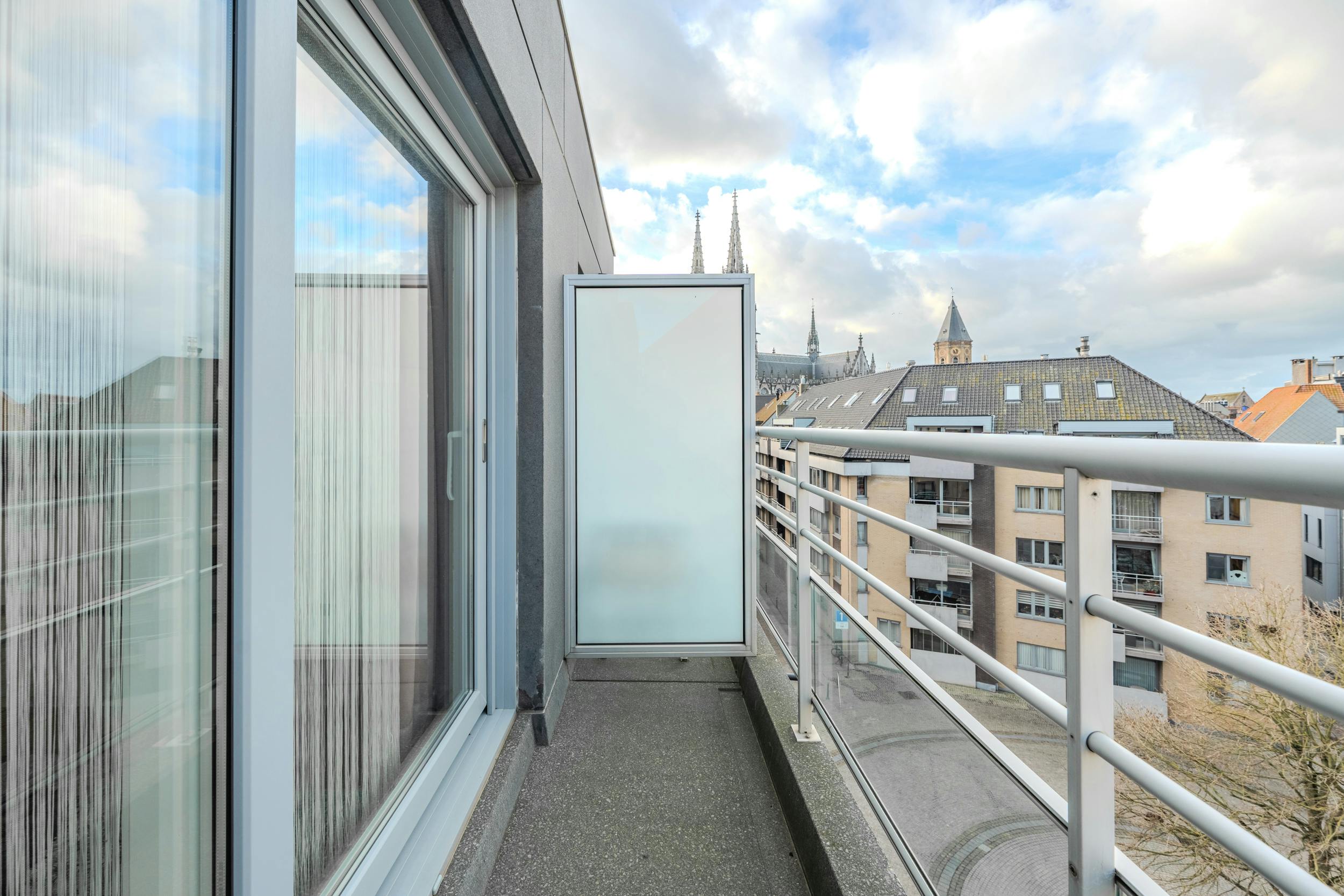 Prachtig duplexappartement met 2 volwaardige slaapkamers foto 4