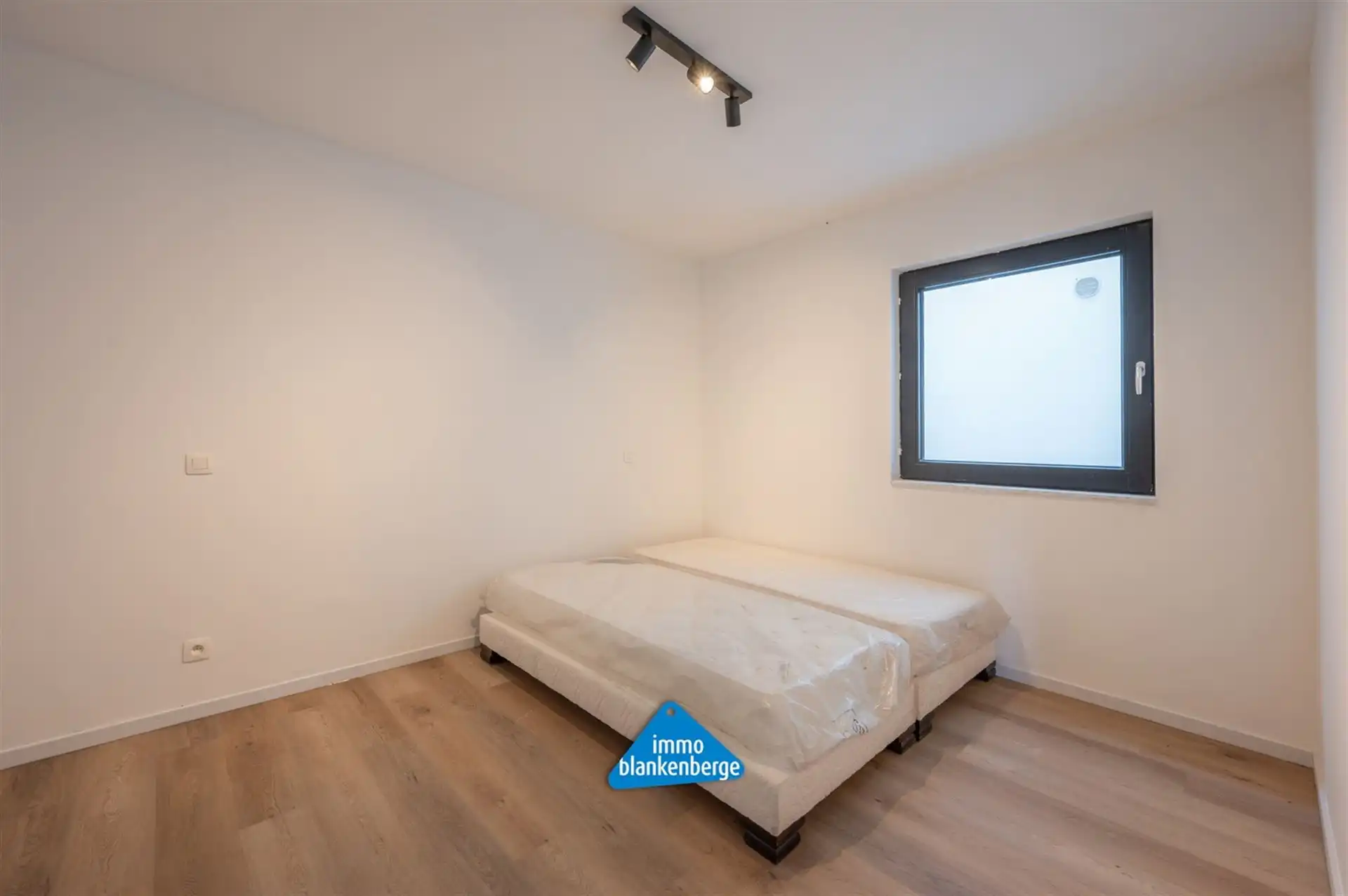 Volledig afgewerkt appartement met 1 slaapkamer foto 6
