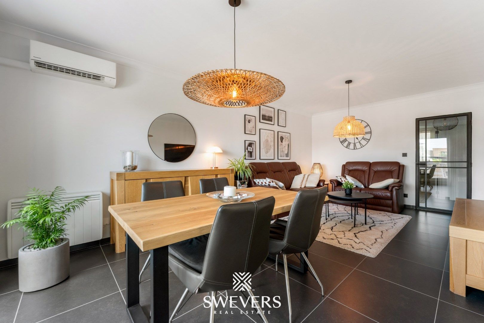 Comfortabel wonen met ruim Terras, 2 Slaapkamers, parkeerkelder & berging foto 10