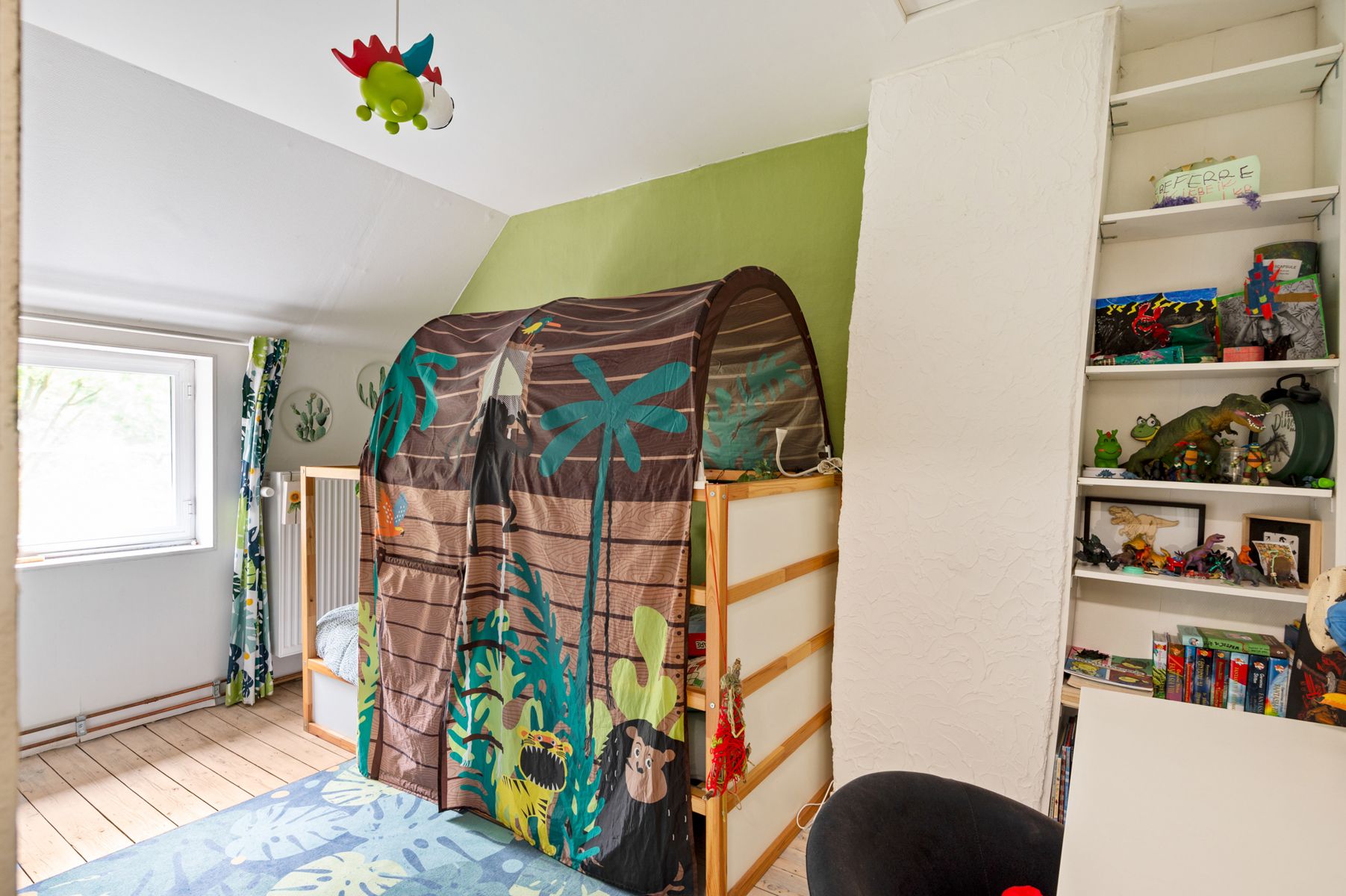 Gezinswoning met 4 slaapkamers, koele Z-tuin en garage in het hart van Boom foto 13
