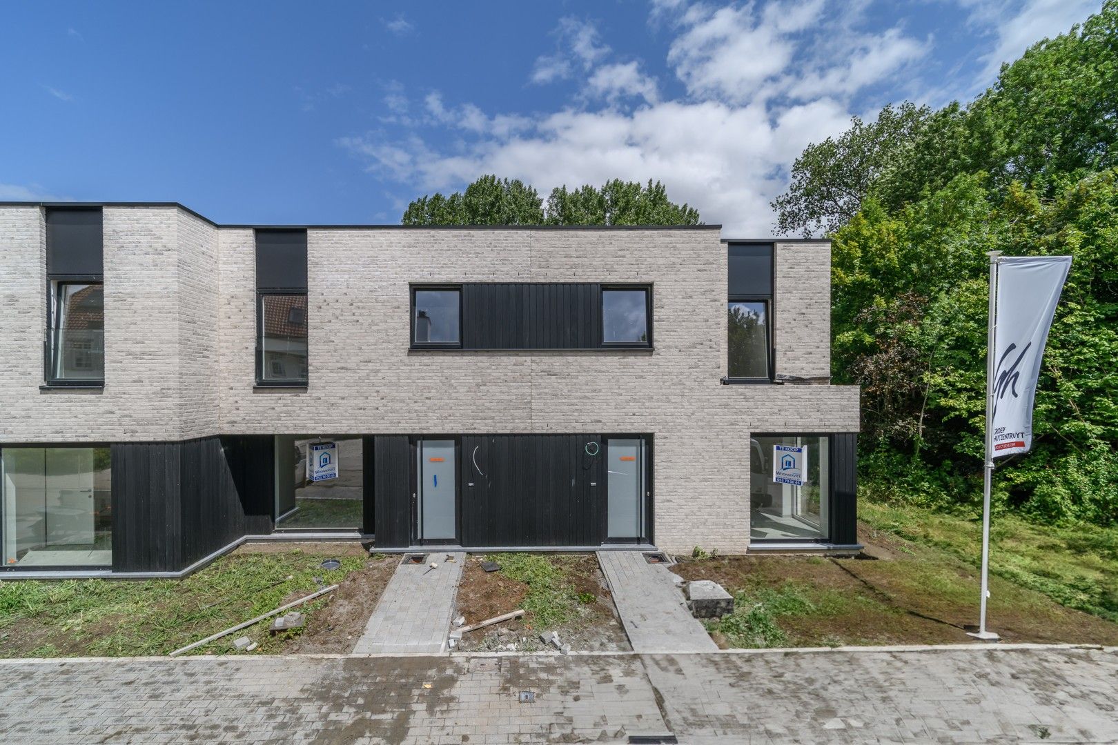 Nieuwbouwwonig met eigen parkeerplaats te Haaltert foto {{pictureIndex}}