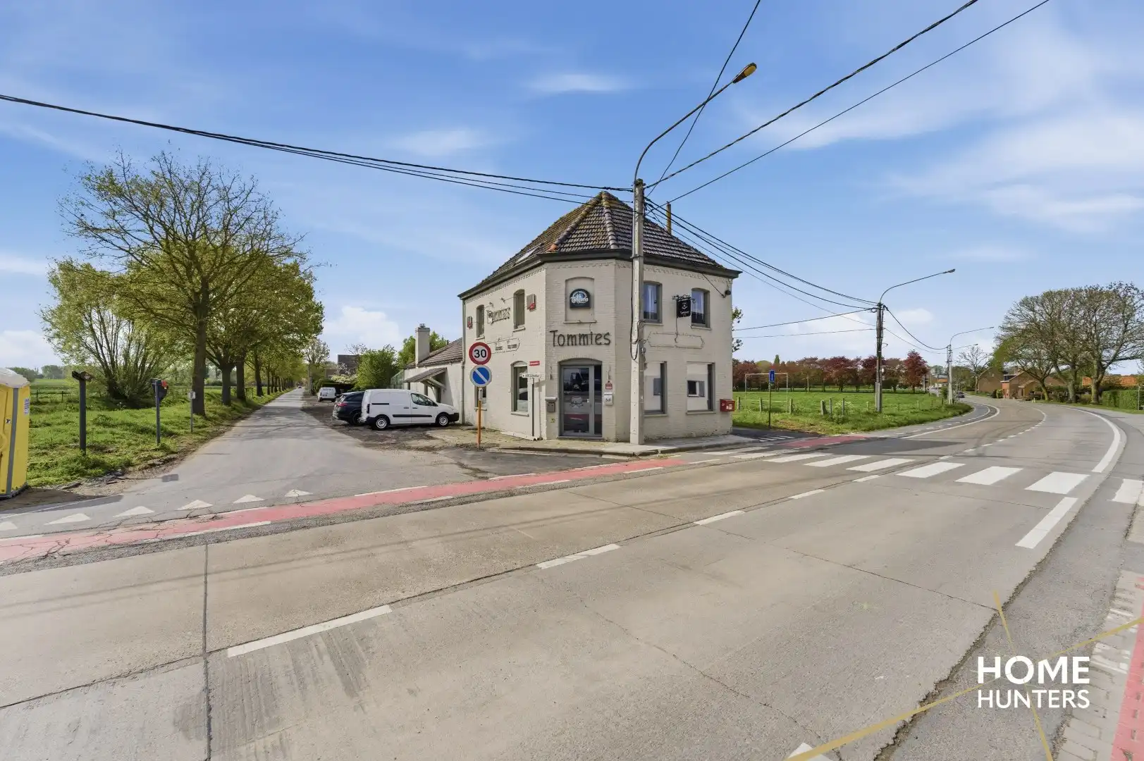 Unieke horecakans met enorme visibiliteit en potentieel – De Tommies, Dikkebusseweg 341 foto 31