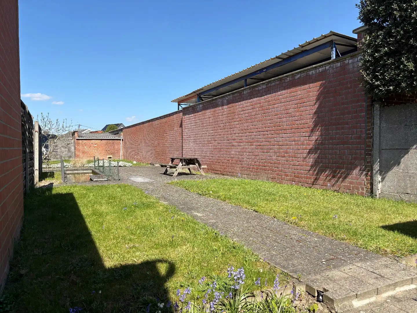 Ruime woning te koop met 3 slaapkamers, ruime tuin en geen renovatieverplichting! foto 3