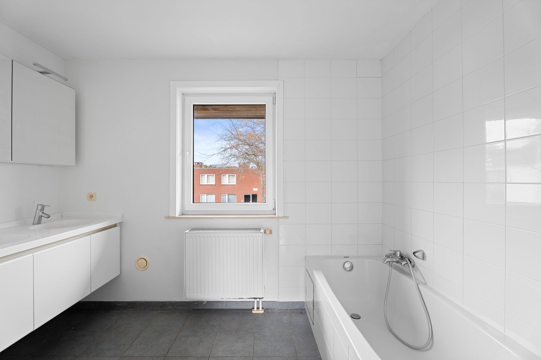 De ideale gezinswoning in Sint-Michiels! foto 12