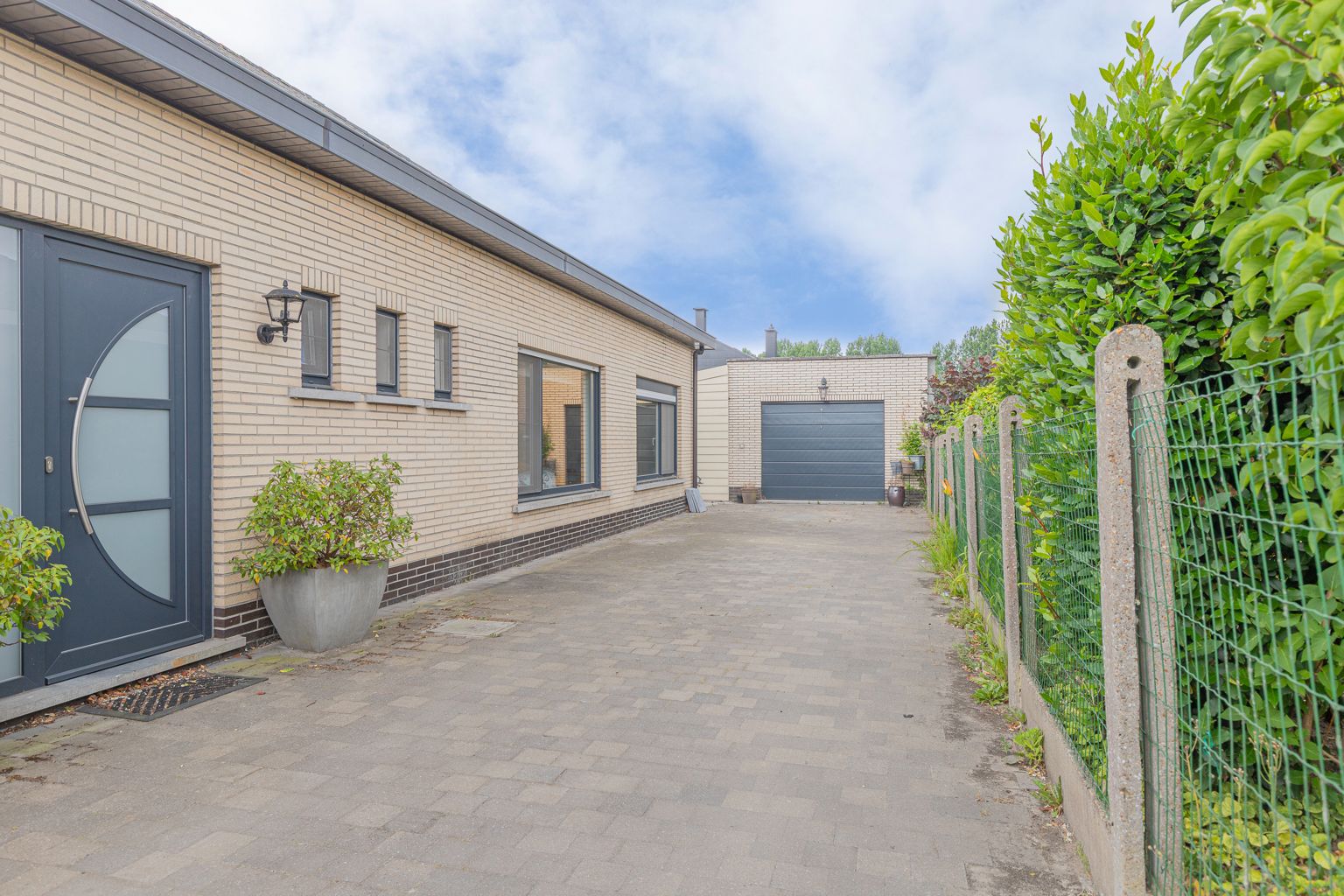 Rustig gelegen bungalow met 3 slaapkamers! foto 13