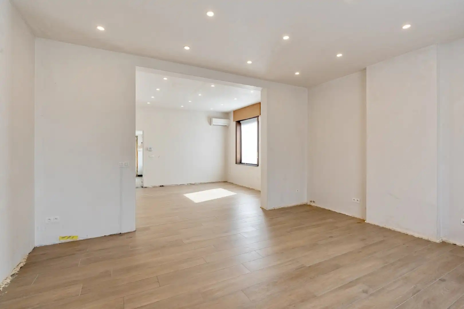 Te renoveren HOB met 3 slpk en garagebox, 13a77ca  foto 2