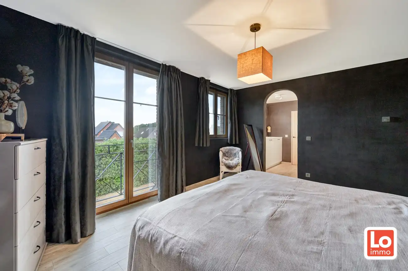 VERKOCHT! Ruime, charmante en degelijke alleenstaande villa met inpandige garage op een rustige en makkelijk bereikbare locatie tussen Lochristi en Gent. foto 26