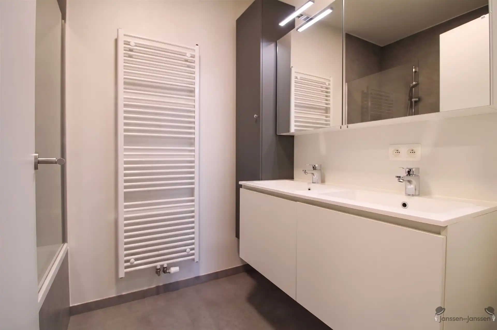 appartement 1e verdieping, 3 slpks, 2 badk, 2 parkings foto 19