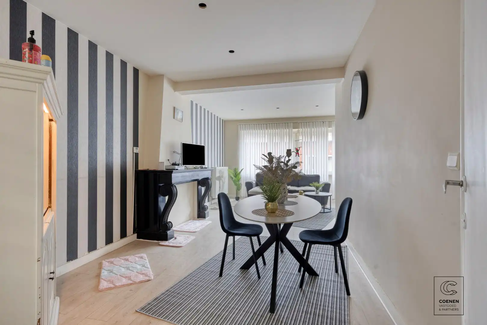 Riante woning, momenteel ingericht als 3 appartement op een schitterende locatie in het centrum van Lier! foto 2