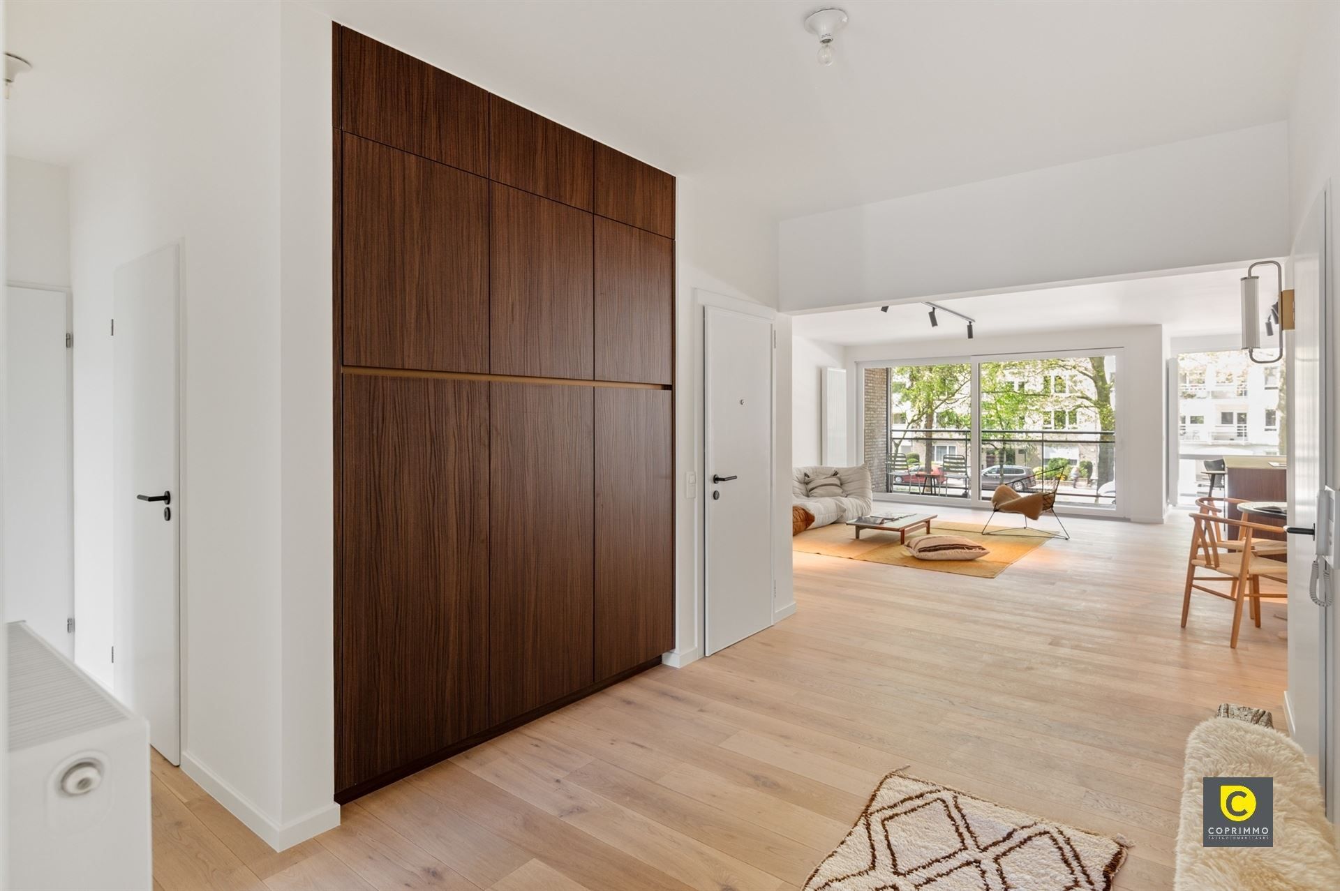 Prachtig gerenoveerd 3 slaapkamer appartement met 2 terrassen te Fruithoflaan! foto 8