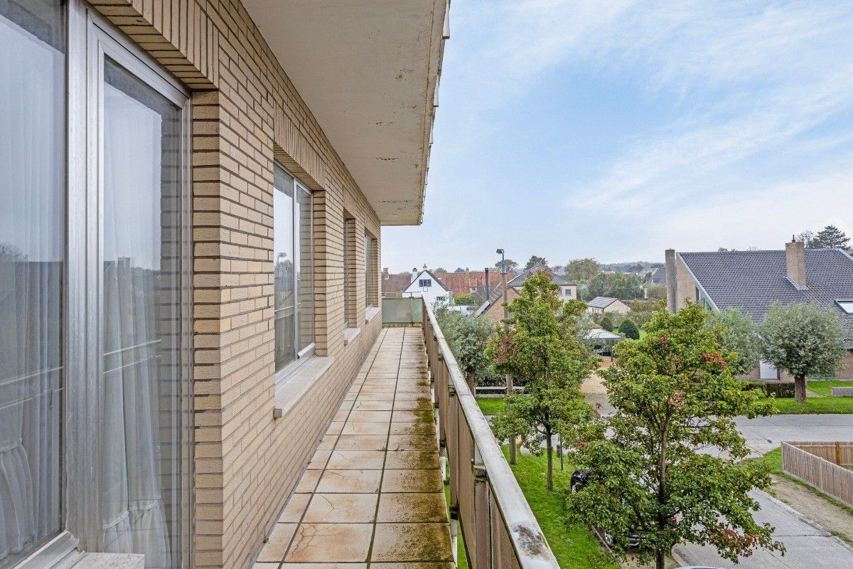 Te renoveren appartement met panoramisch terras en privéparking. foto 15