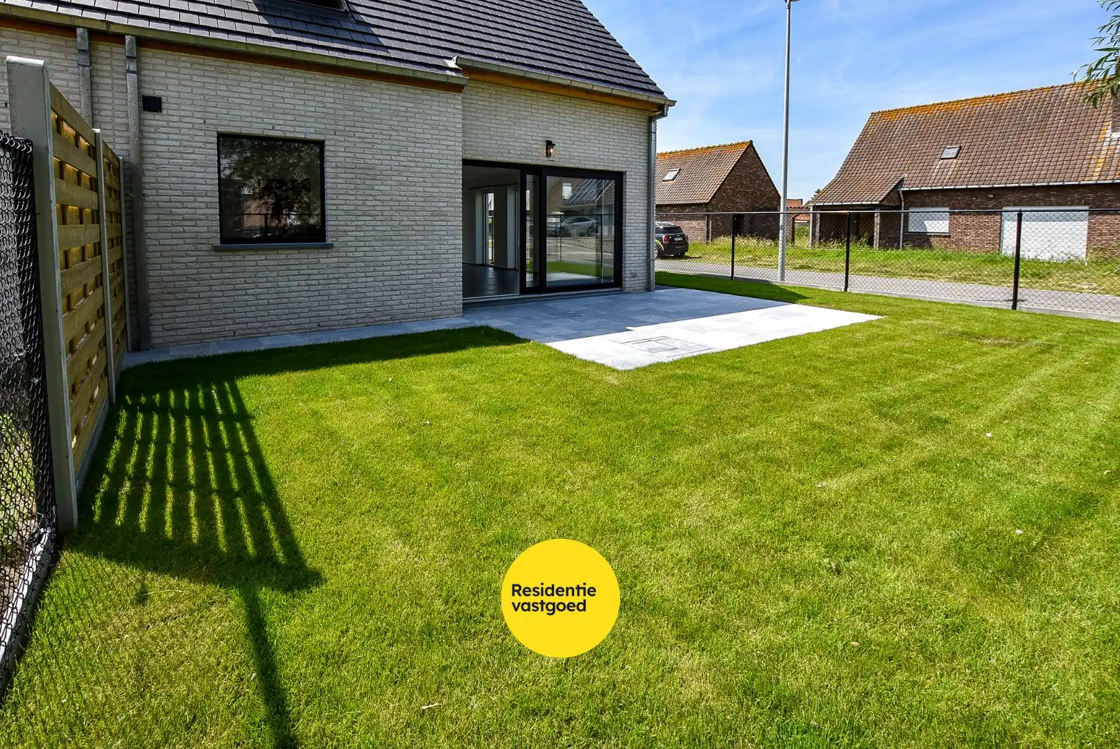 Ruime energiezuinige recente halfopen bebouwing  (2024) met inpandige garage op 258m² gelegen te Houthulst. foto 25