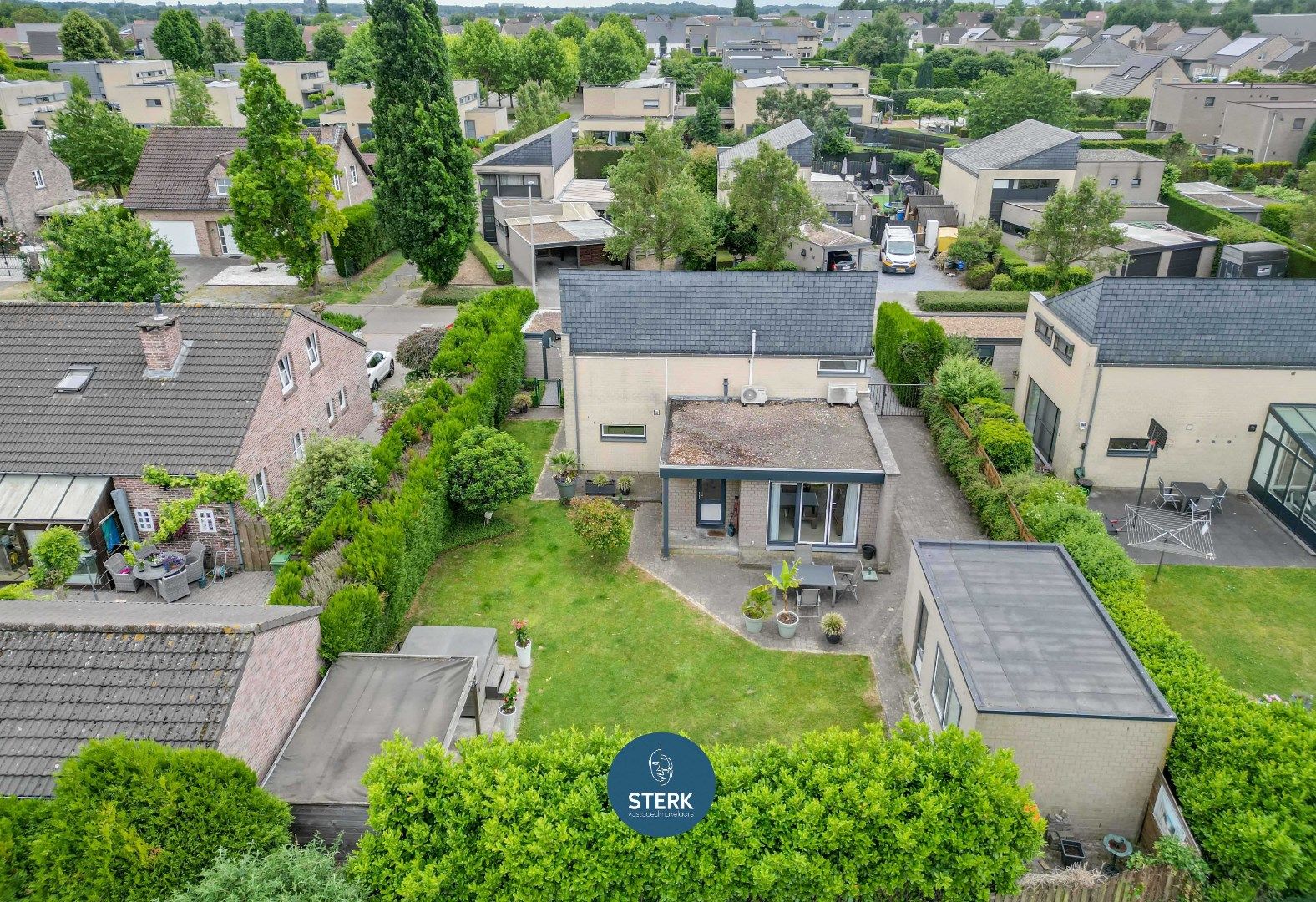 RUIME GEZINSWONING OP EEN RUSTIGE LOCATIE TE SMEERMAAS !  foto 3