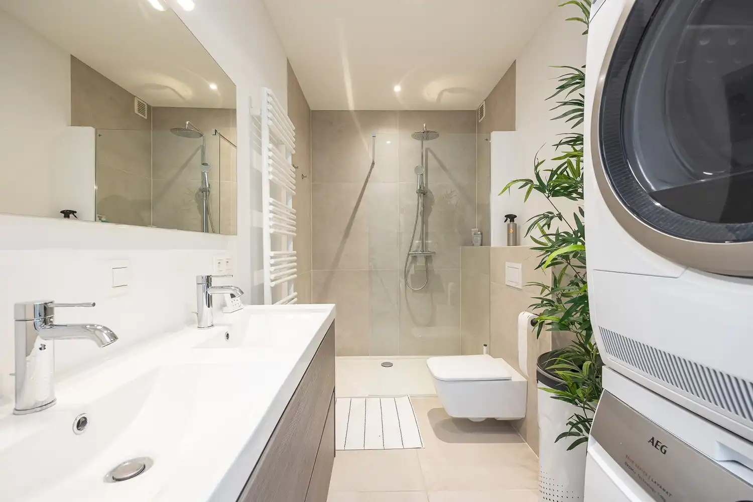 Stijlvol 2-slp app met terras en panoramisch uitzicht over Antwerpen foto 12