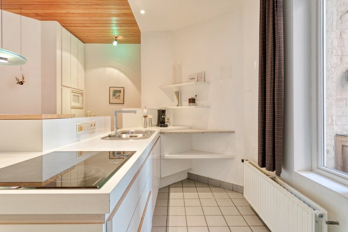 Karaktervolle interbellumwoning met buitengewoon grote garage nabij het Muinkpark in Gent foto 11