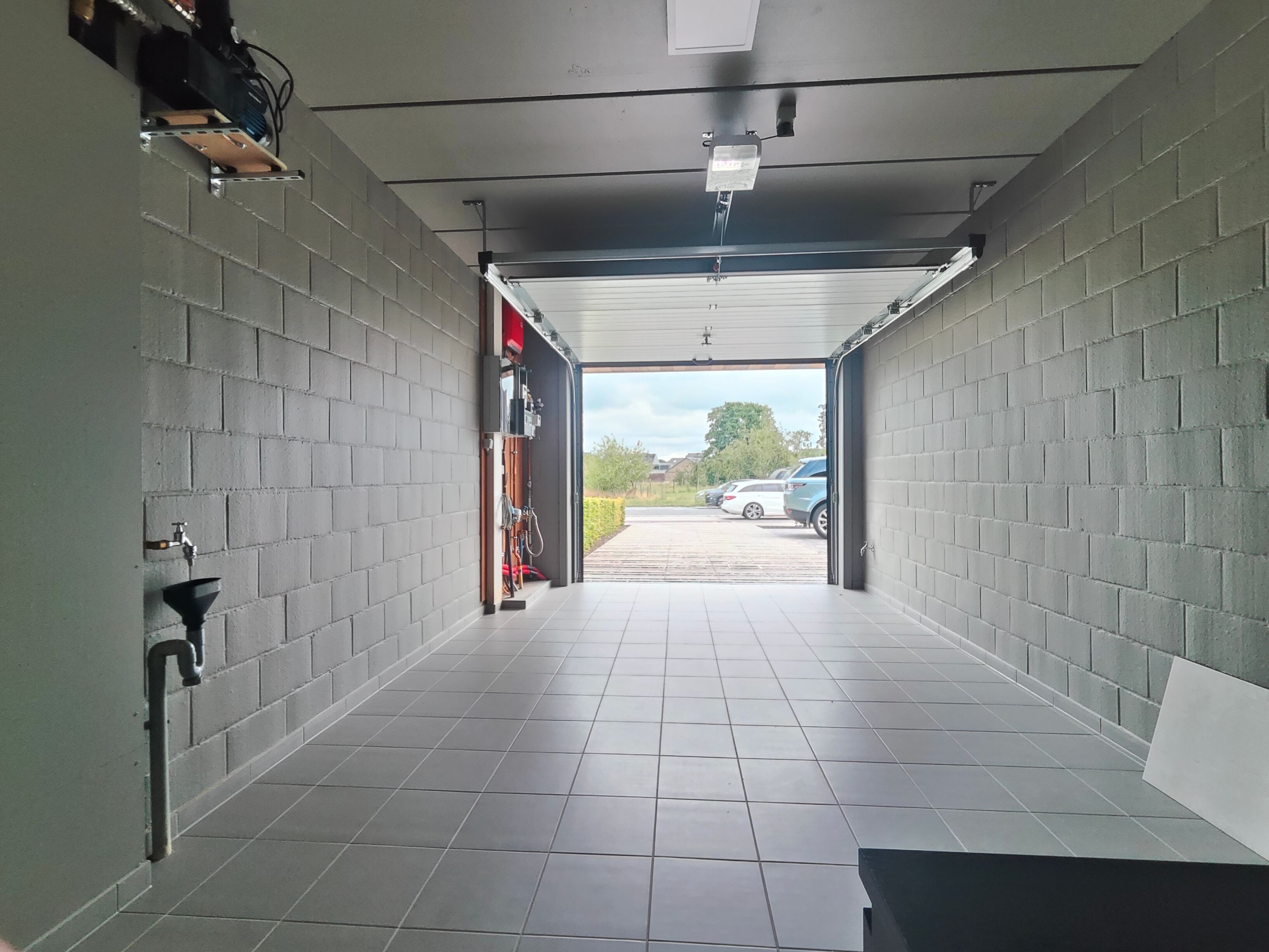 Nieuwbouw half-open woning te koop vlak aan de duinen en het strand, in een rustige woonwijk te Oostende, nabij natuurgebieden. foto 13