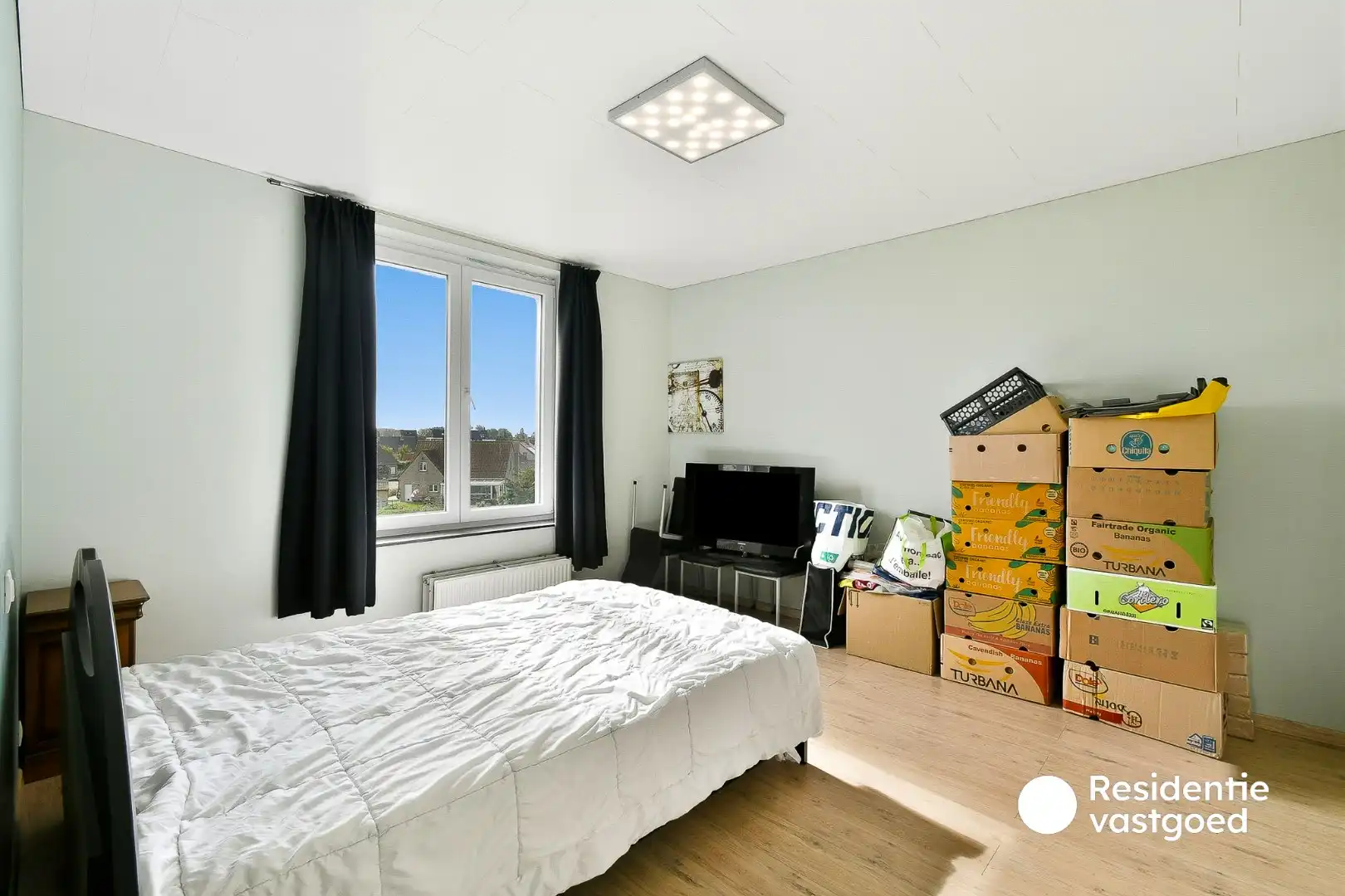 Ruime en instapklare villa met 4 slaapkamers, garage, tuin en 2 terrassen foto 13