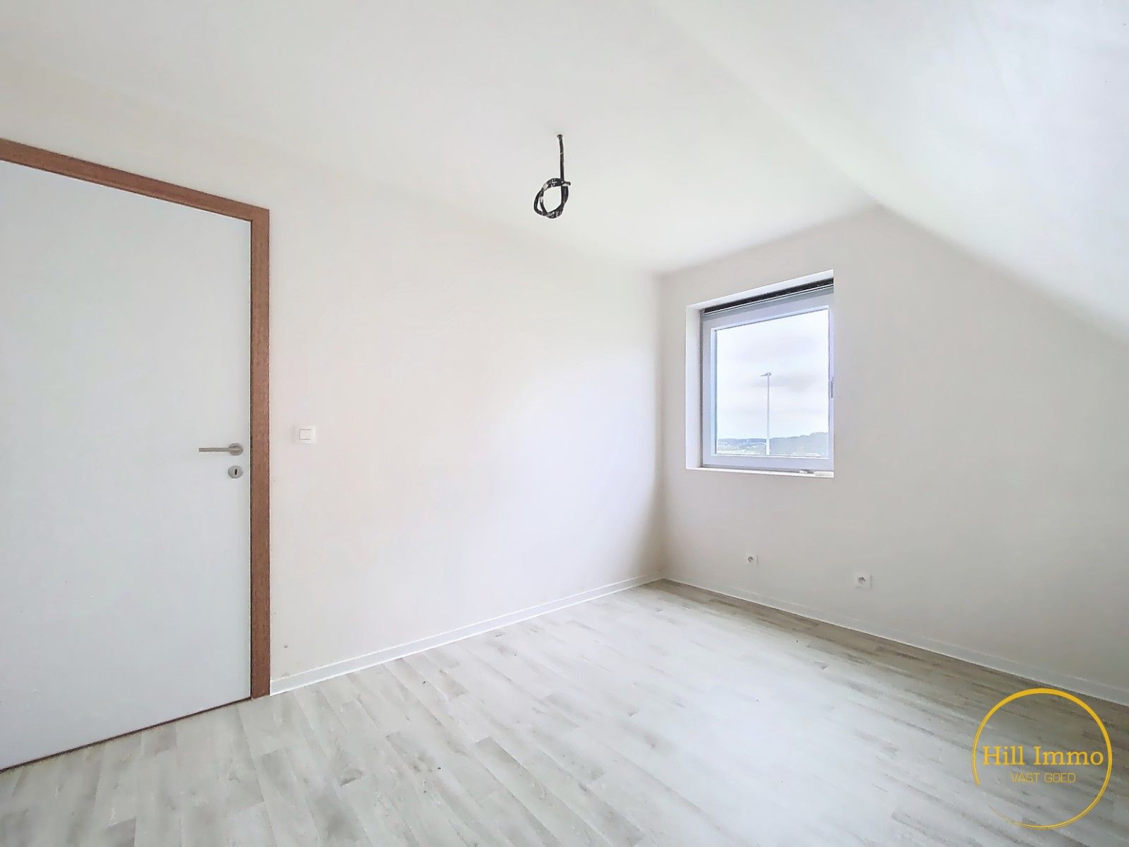 Nieuwbouwwoning te Wijtschate met prachtig zicht over Vlaamse velden met garage foto 7