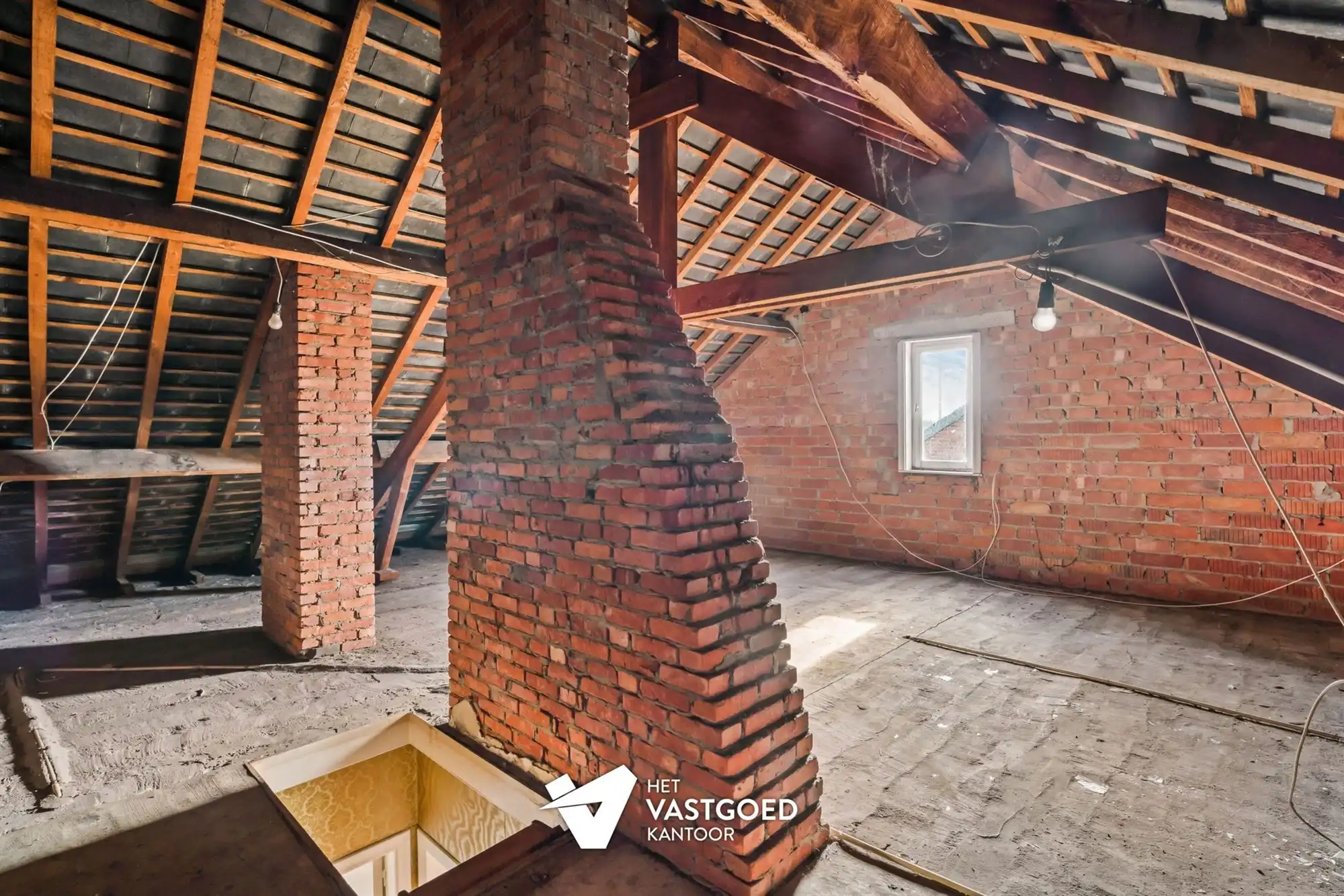 INSTAPKLARE WONING MET LEUKE TUIN EN GARAGE foto 21