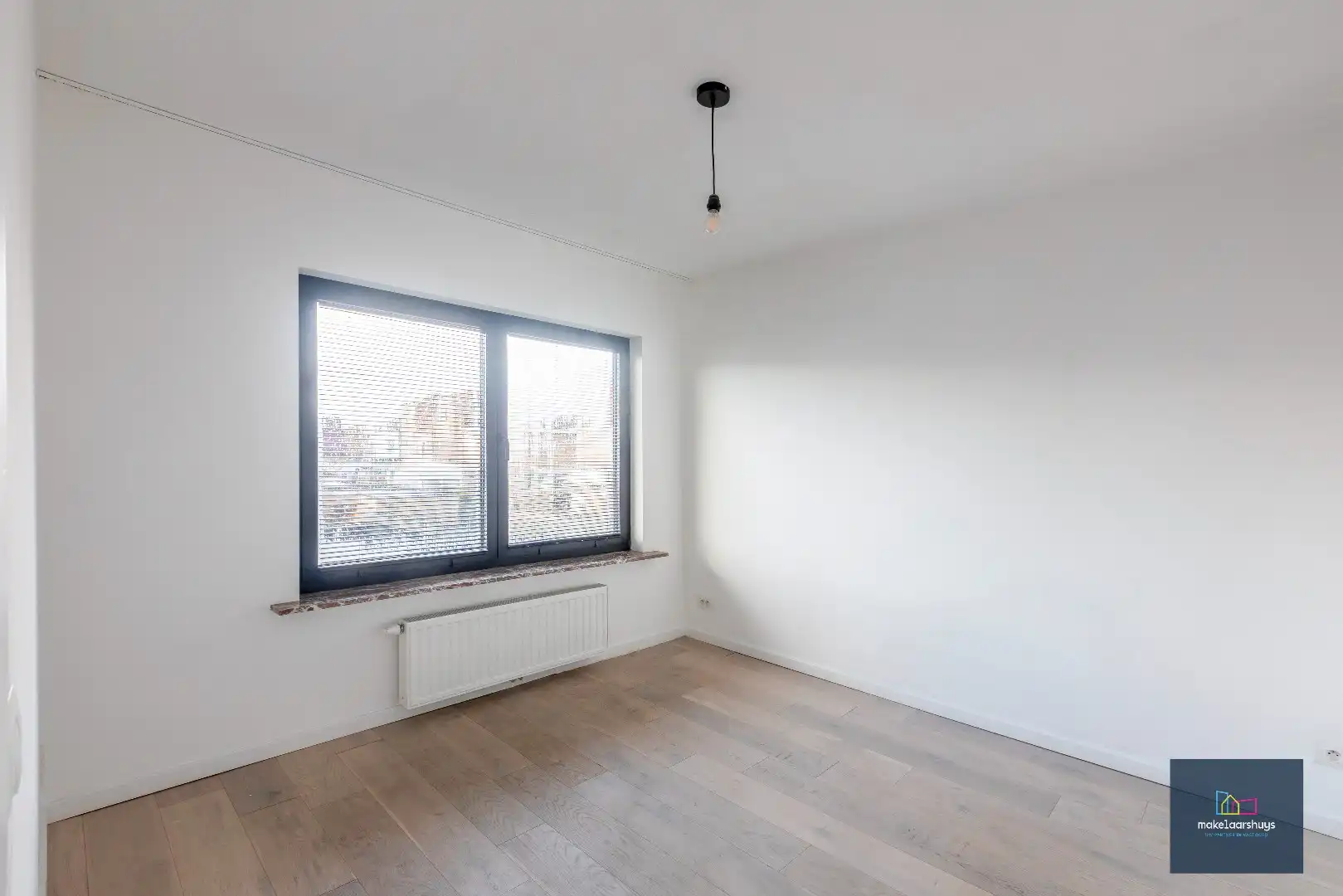 Instapklare eigendom met tuin te Mariakerke foto 10