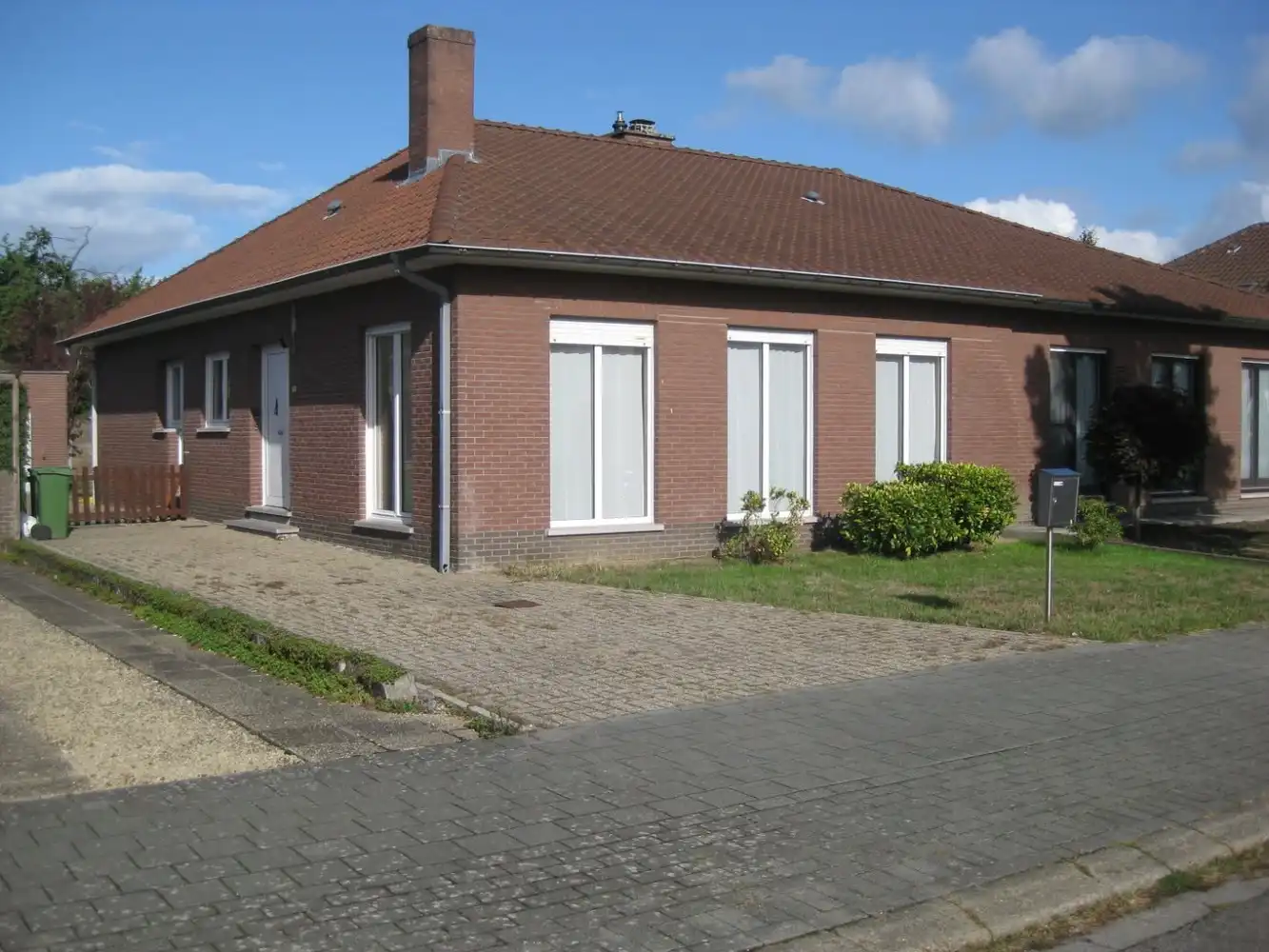 HOB | LAAGBOUW | GARAGE | 2 SLKS foto {{pictureIndex}}