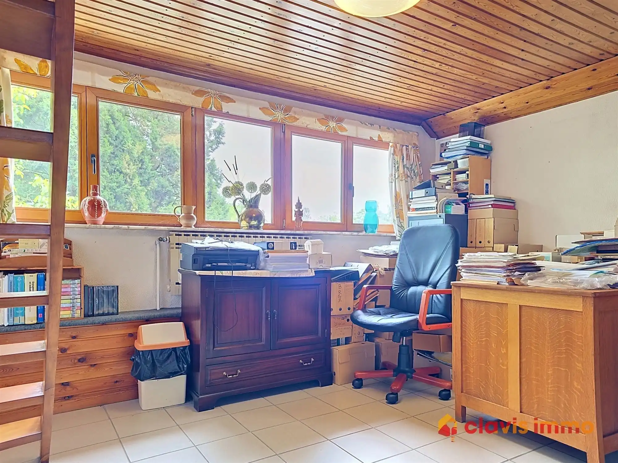 Ruime villa foto 18